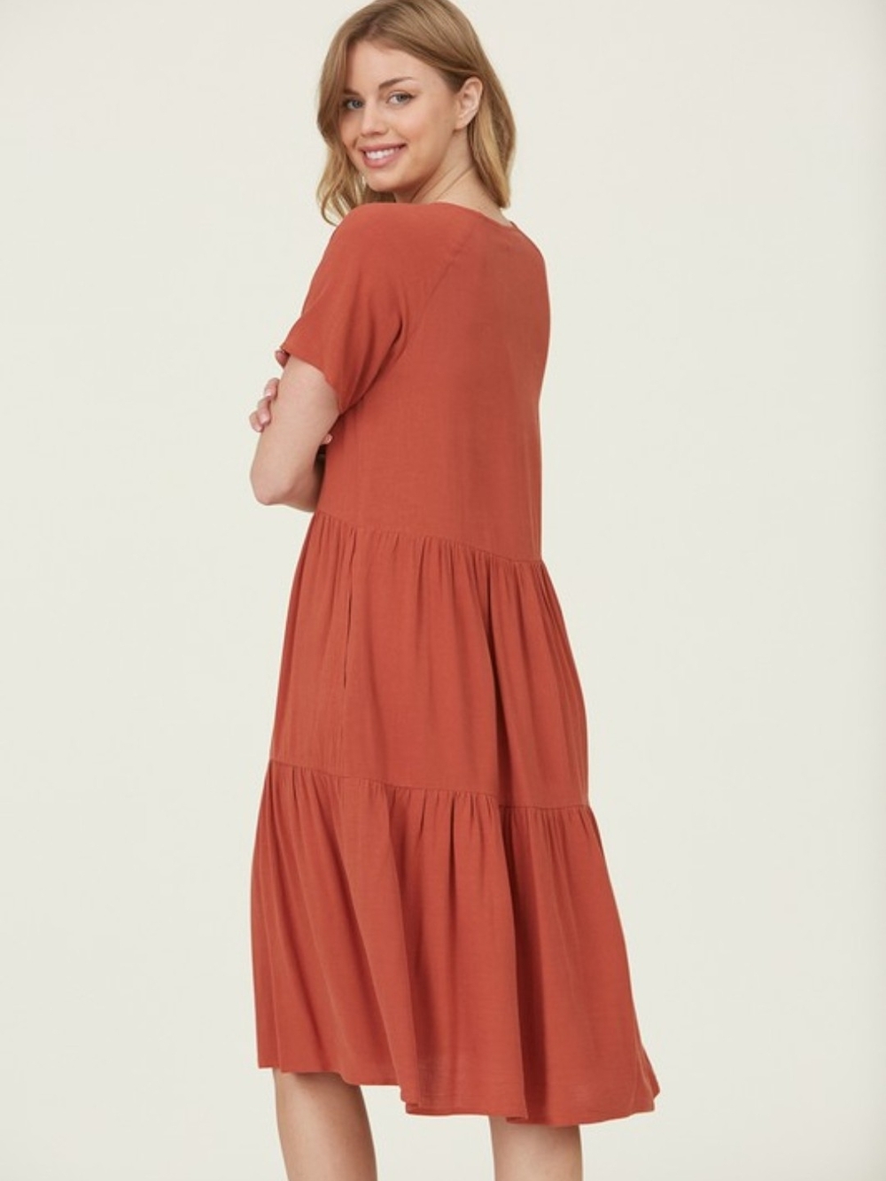 Plus Sized Women's Tiered Short Sleeve Midi Dress - Cinnamon - Picture 3 of 6